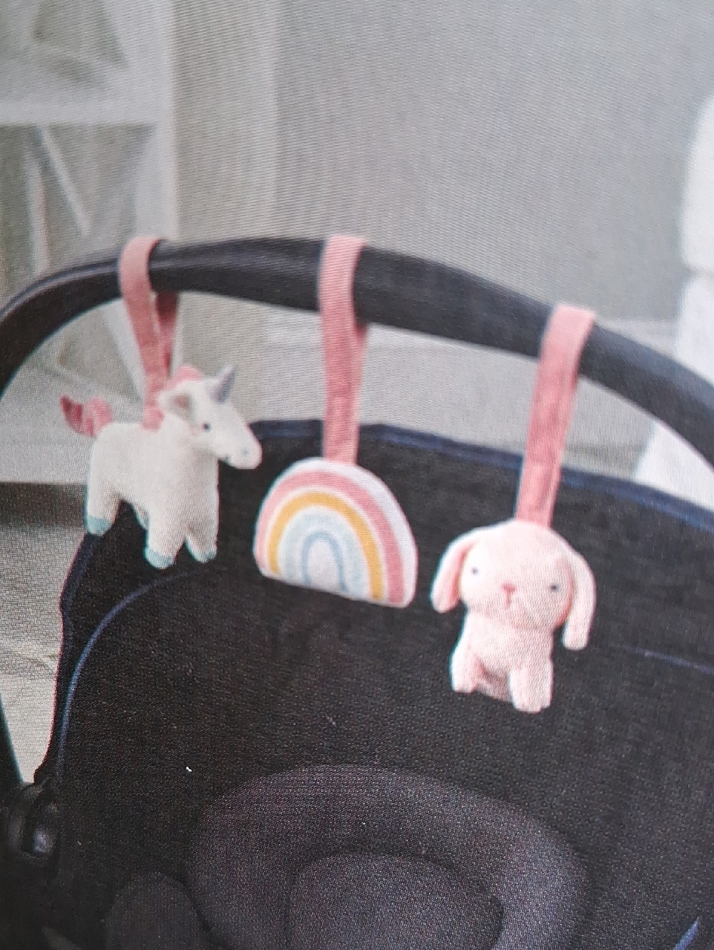 Attachable mobile of hanging stuffed animals ,new!